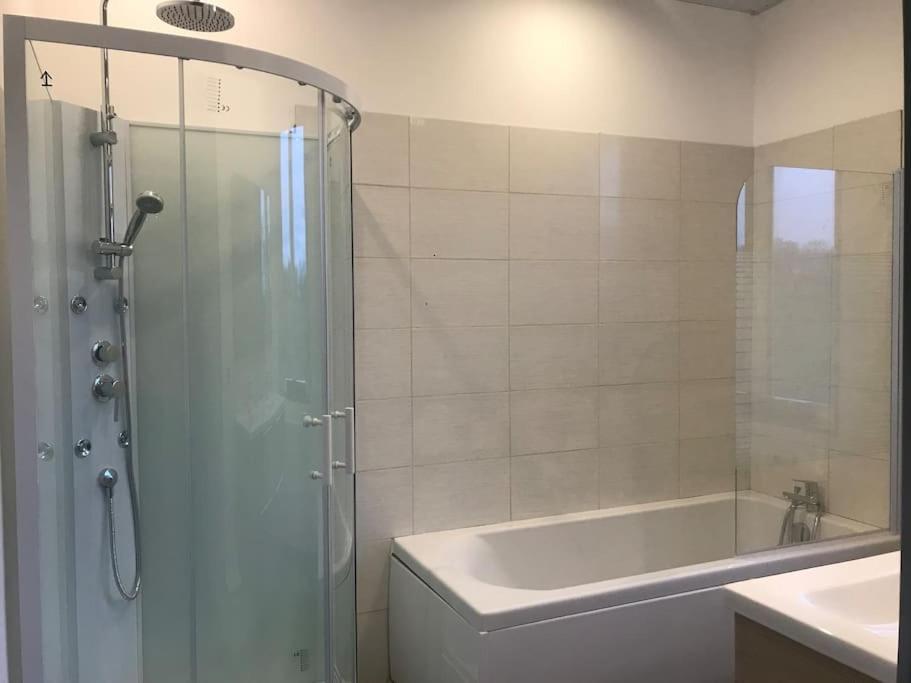 Spacieux Et Chaleureux Holiday home *